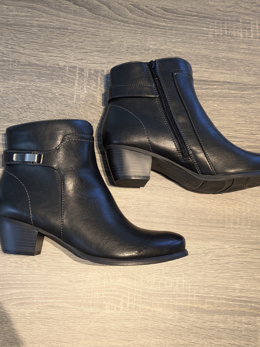 NWT Naturalizer Leather-like Black Ankle Boots with Low Block Heel.